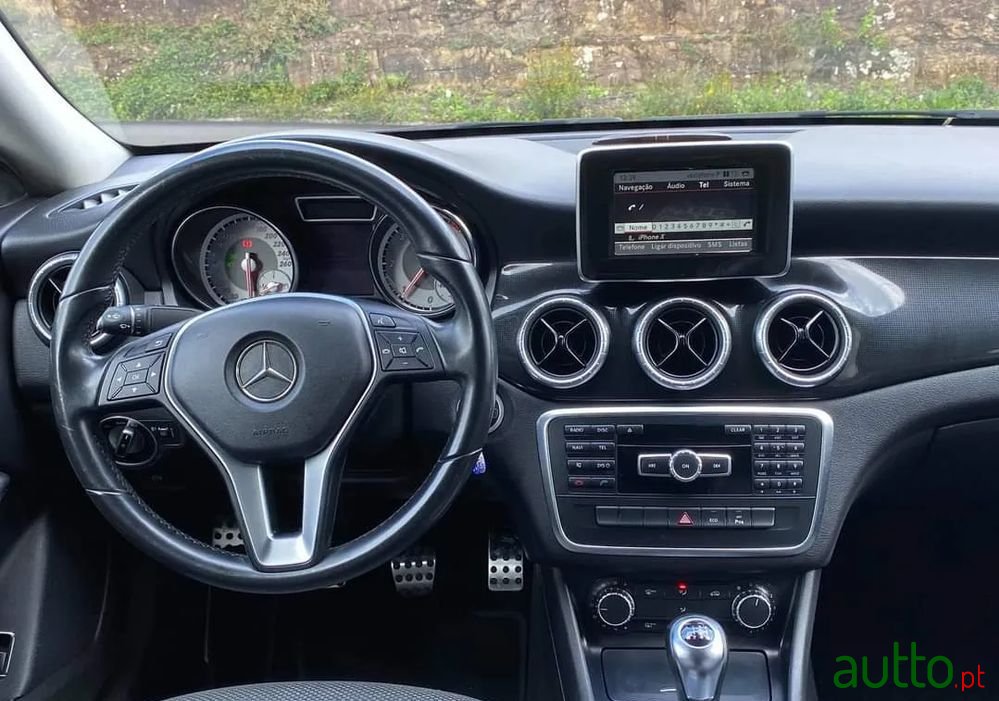 2015' Mercedes-Benz Classe Cla Cdi photo #6