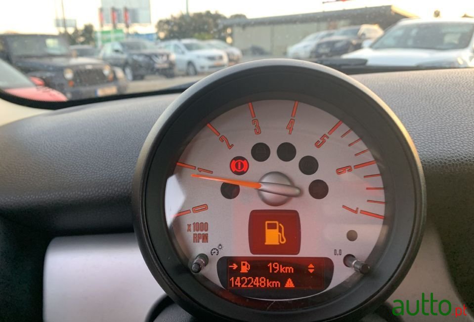 2013' MINI One D photo #2