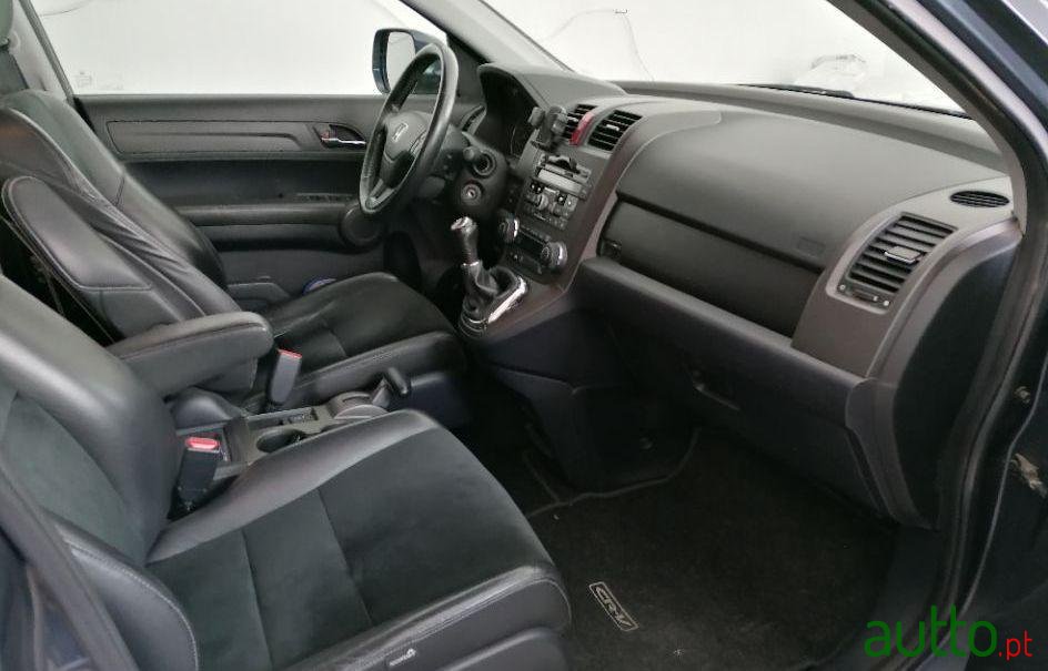 2010' Honda CR-V photo #5