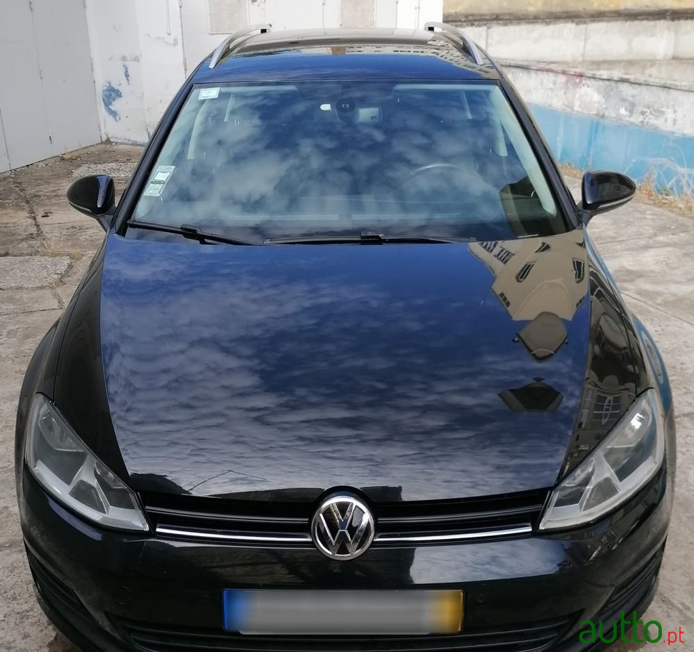 2014' Volkswagen Golf Variant photo #2