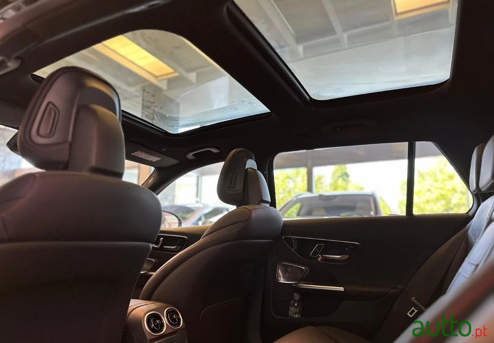 2024' Mercedes-Benz Classe C photo #4