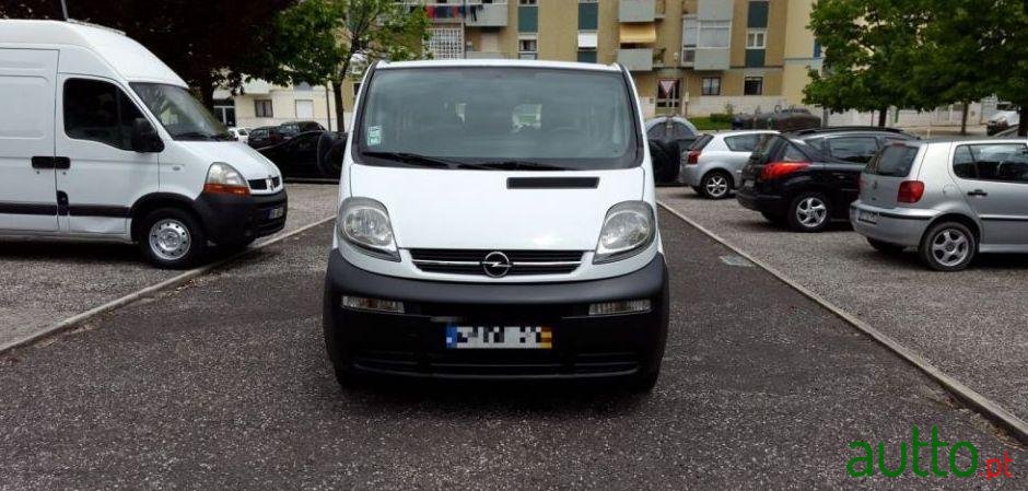 2006' Opel Vivaro photo #1