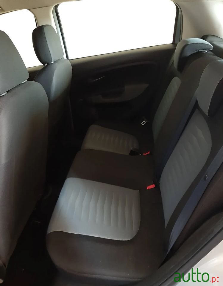 2009' Fiat Grande Punto photo #3