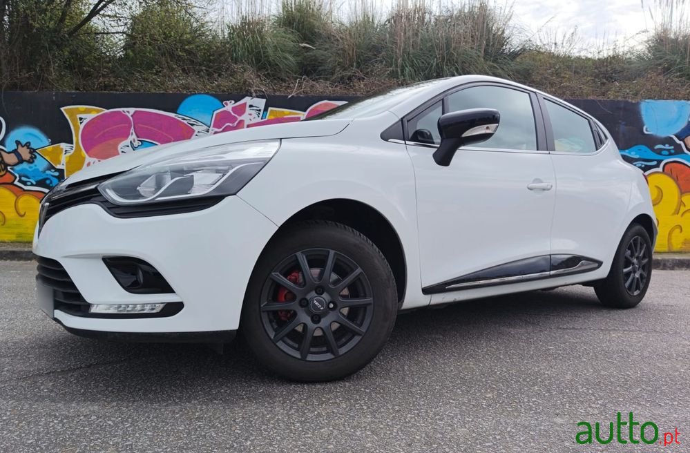 2017' Renault Clio photo #1