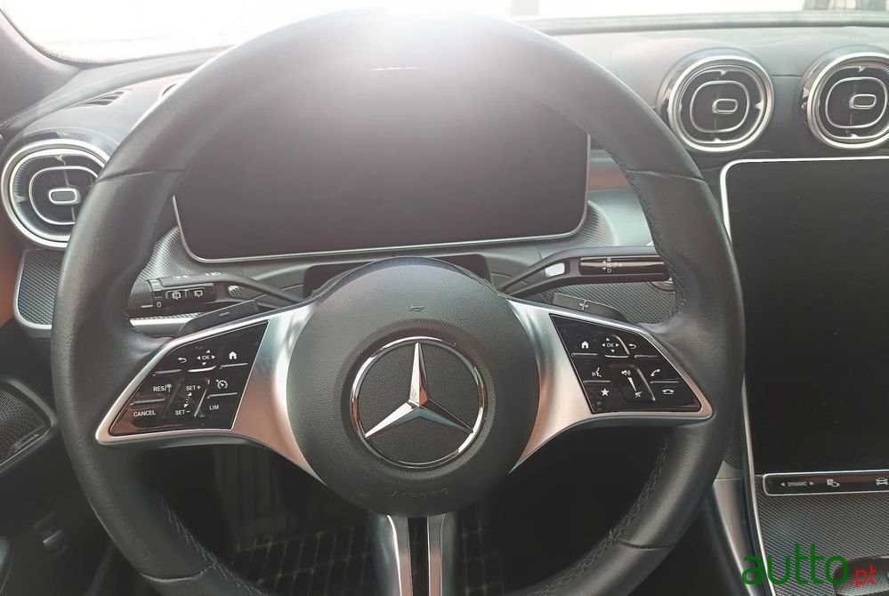 2022' Mercedes-Benz Classe C photo #4