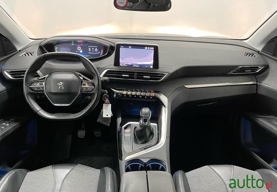 2018' Peugeot 3008 photo #3
