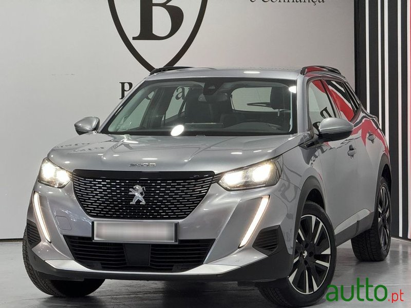 2020' Peugeot 2008 photo #3