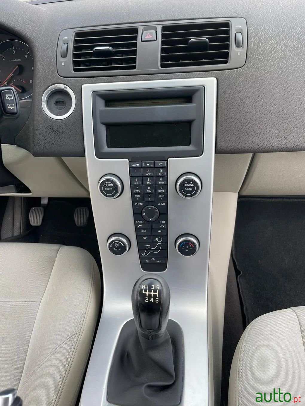 2011' Volvo C30 photo #5