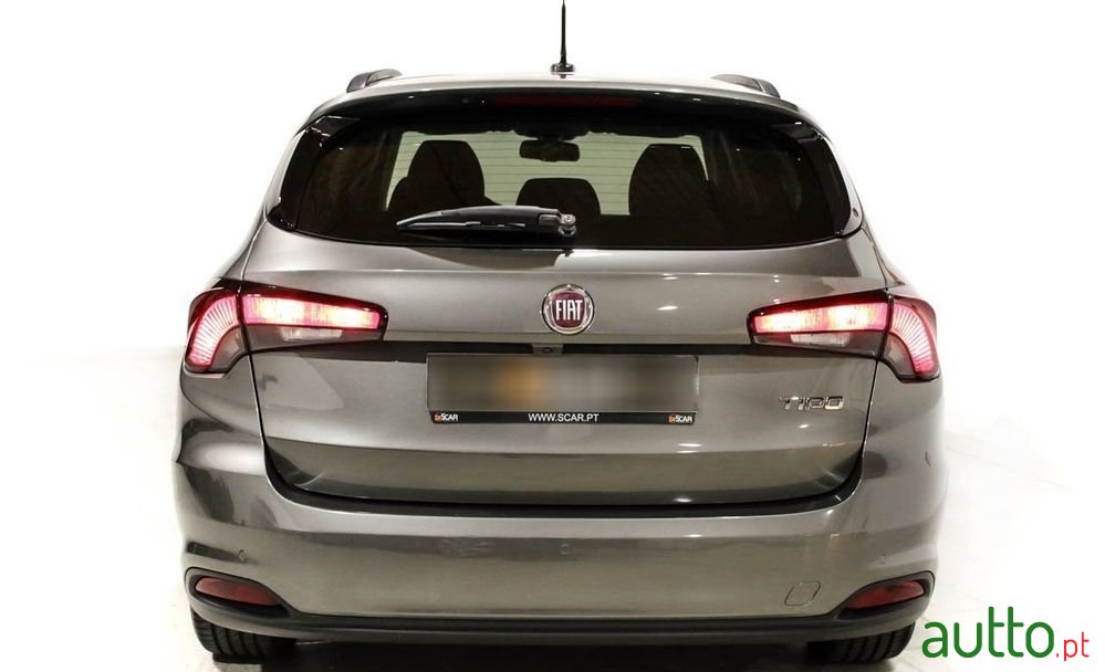 2020' Fiat Tipo Station Wagon photo #4