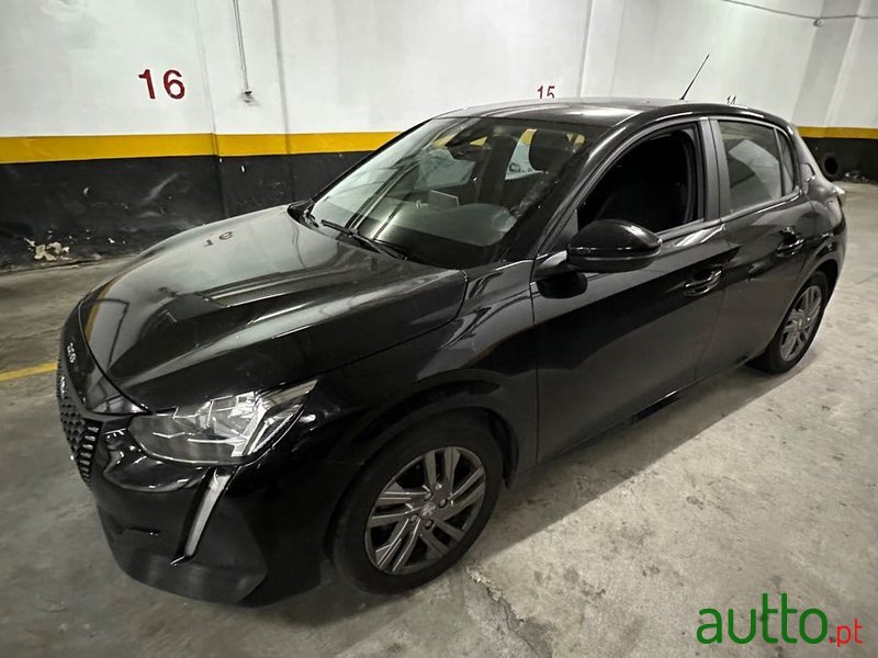 2020' Peugeot 208 photo #2
