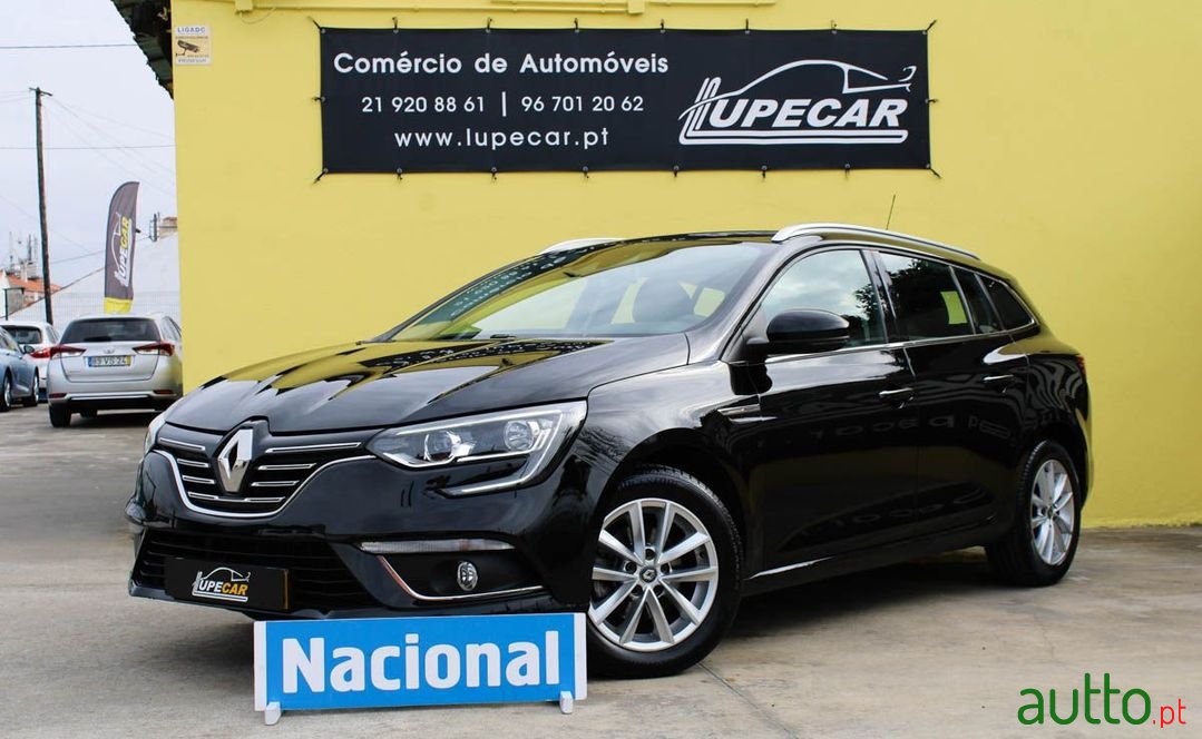 2017' Renault Megane Sport Tourer photo #1