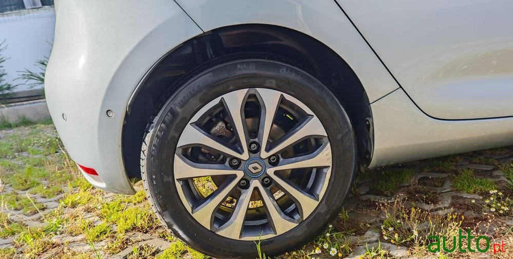 2020' Renault Zoe photo #5