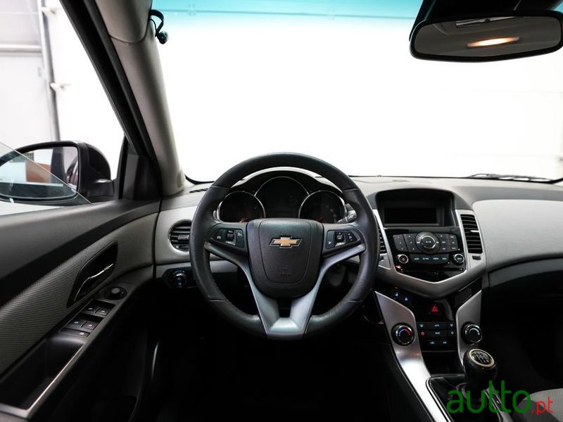 2010' Chevrolet Cruze 2.0 Vcdi Lt photo #2