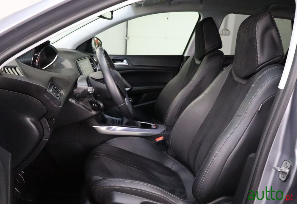 2020' Peugeot 308 Sw photo #6