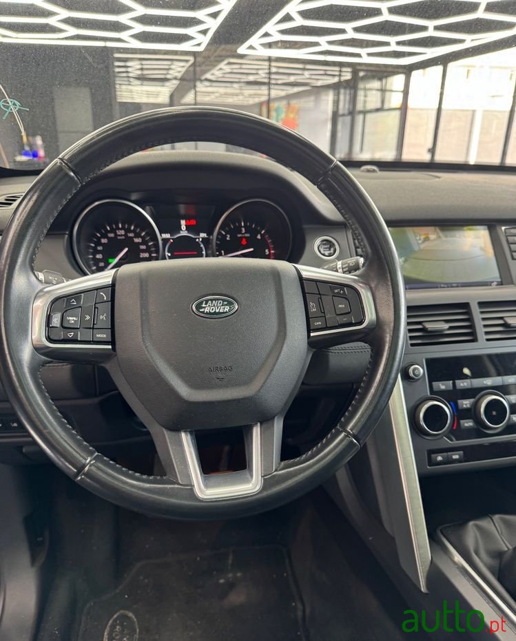 2017' Land Rover Discovery Sport Td4 Pure photo #3