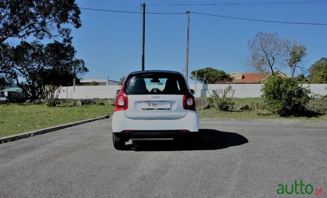 2019' Smart Fortwo photo #4