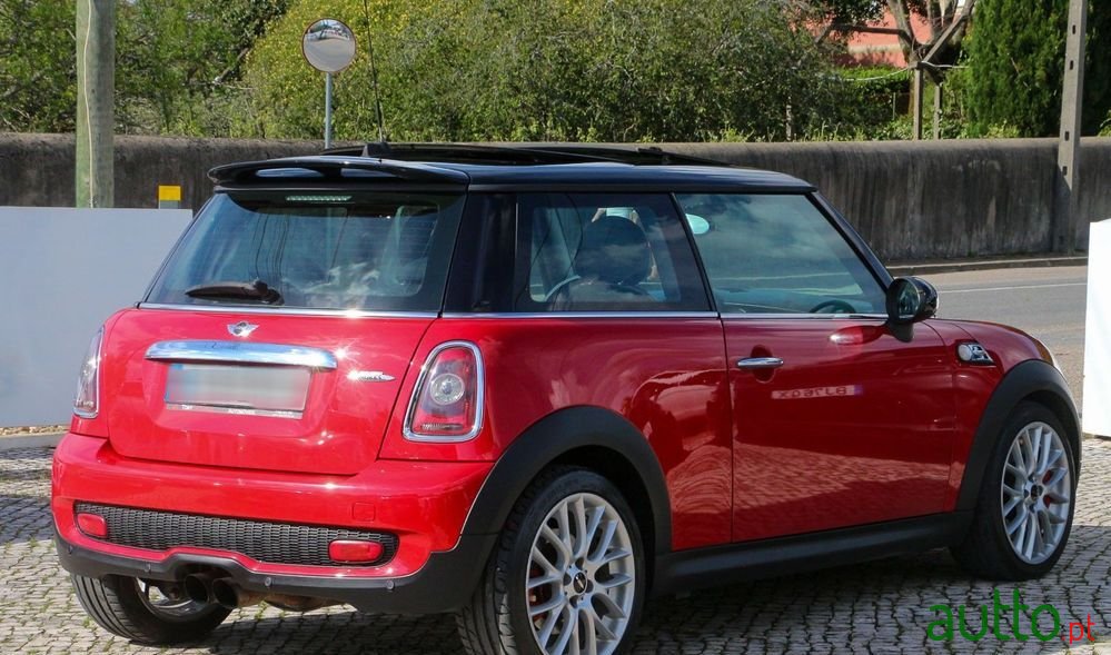 2009' MINI John Cooper Works photo #3