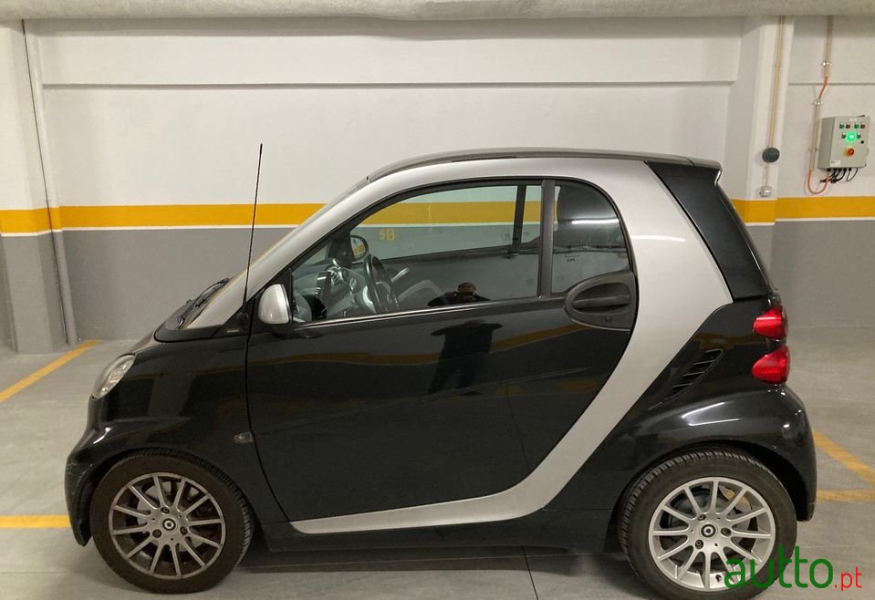2011' Smart Fortwo photo #3