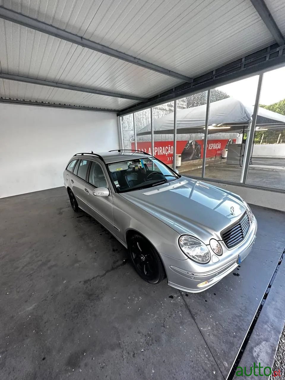 2004' Mercedes-Benz E-320 photo #5