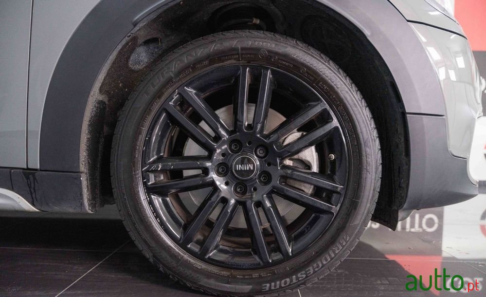 2020' MINI Countryman Cooper photo #6