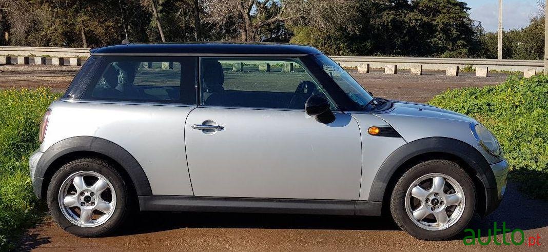 2007' MINI Cooper 1.6 photo #1