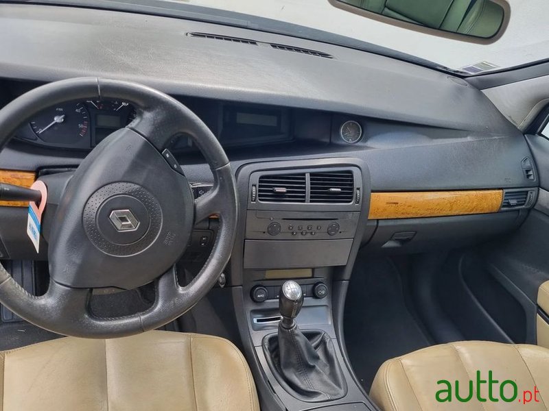 2003' Renault Vel Satis photo #2