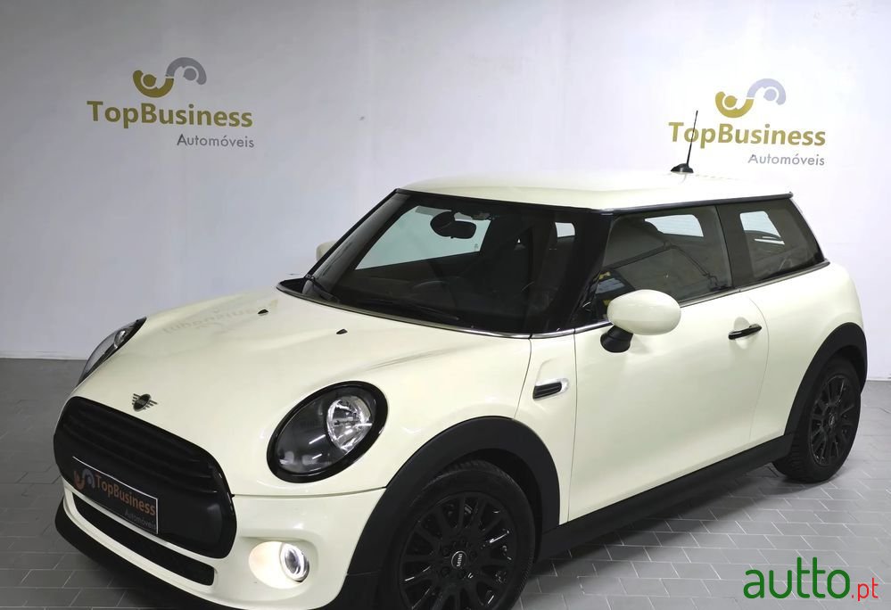 2020' MINI One 3 Portas photo #3