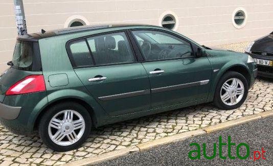 2001' Renault Megane photo #2