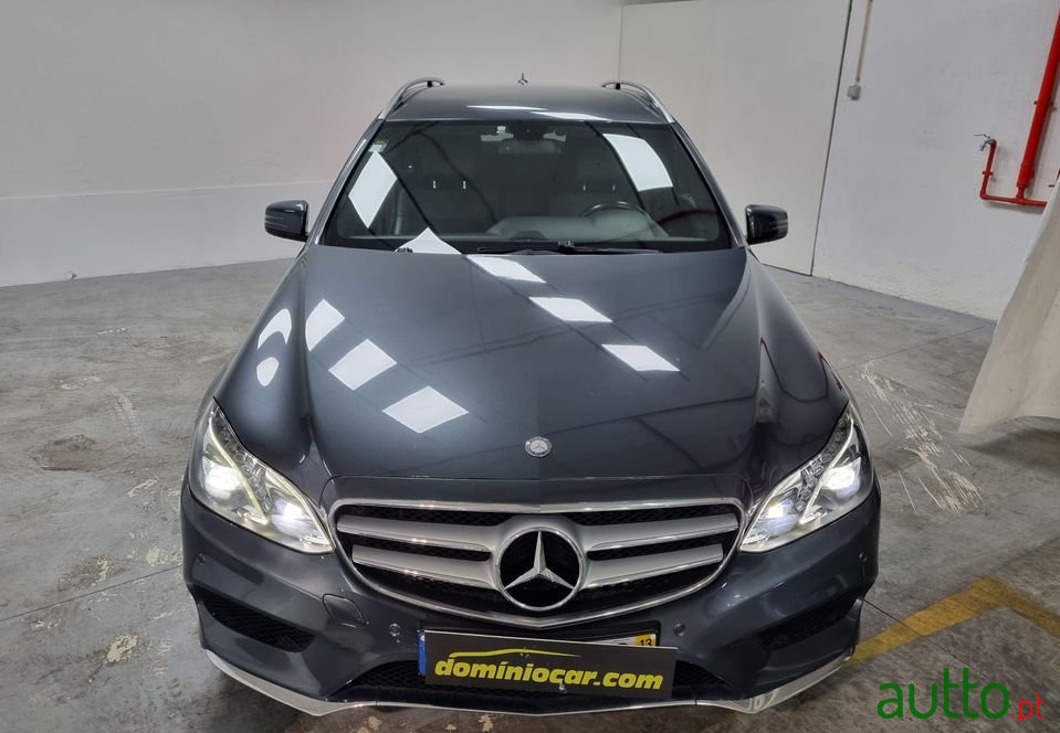 2013' Mercedes-Benz E-300 photo #2