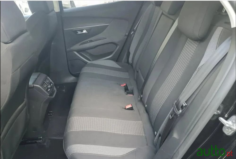 2019' Peugeot 3008 photo #6
