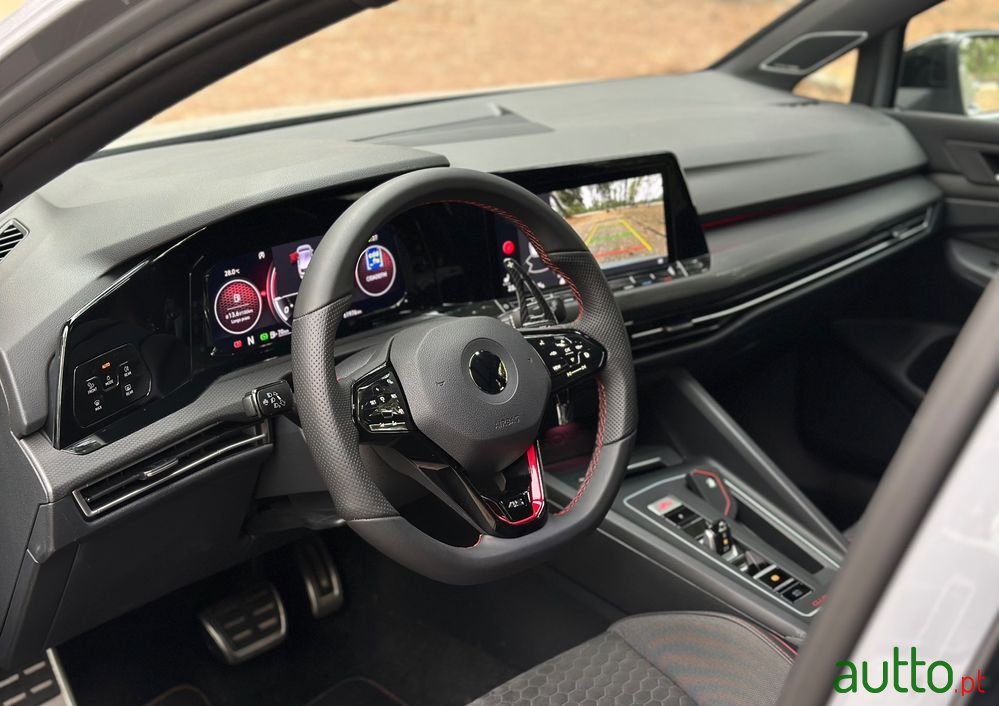 2022' Volkswagen Golf photo #6