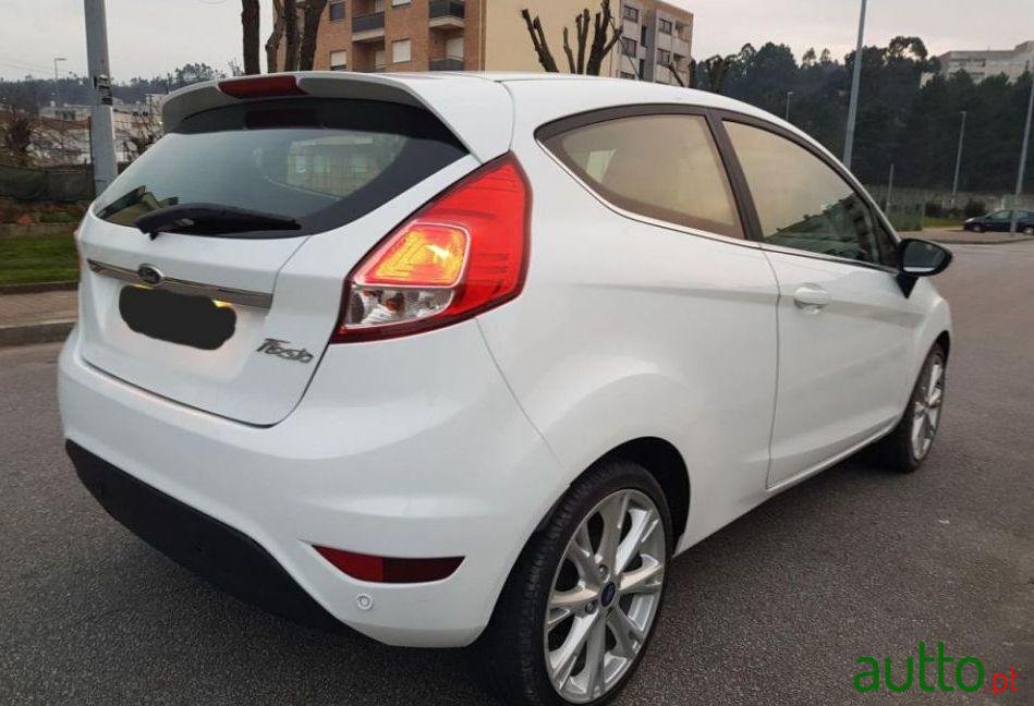 2014' Ford Fiesta 1.5 Tdci Titanium photo #2
