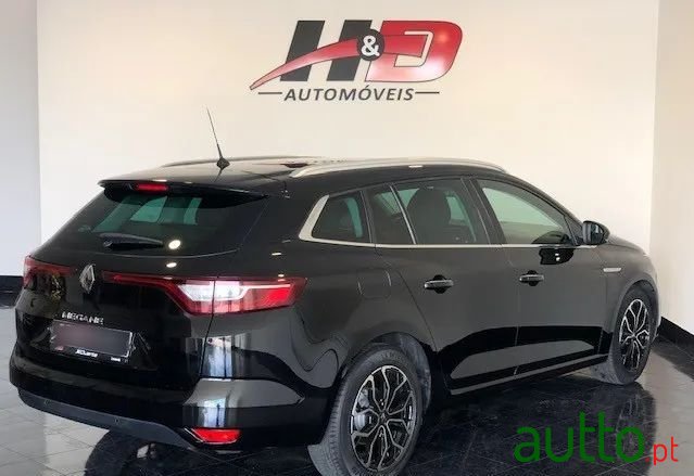 2019' Renault Megane Sport Tourer photo #3