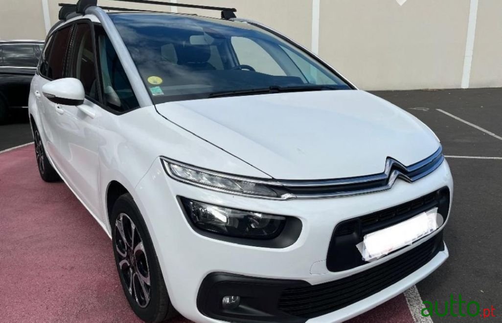 2019' Citroen C4 Spacetourer photo #2