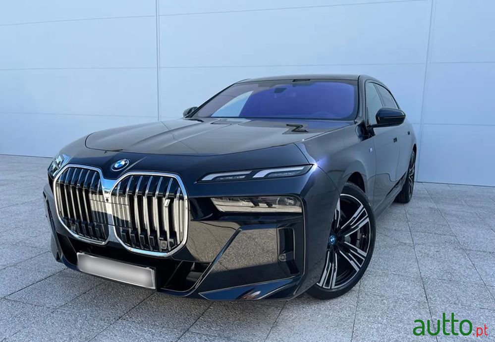 2023' BMW i7 Xdrive60 Pack M photo #1