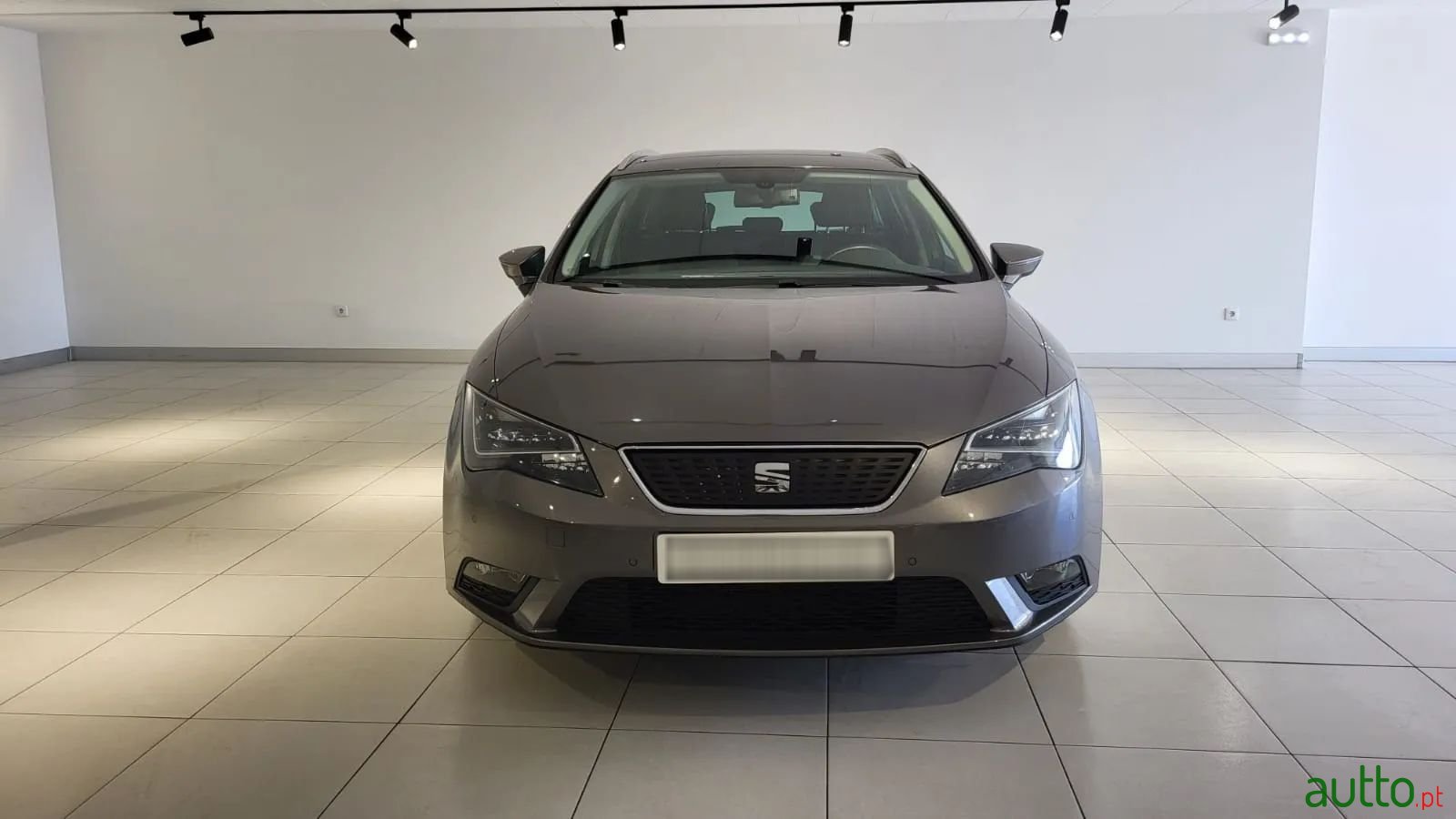 2014' SEAT Leon St photo #2