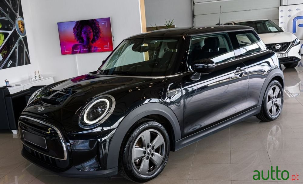 2022' MINI Electric photo #2