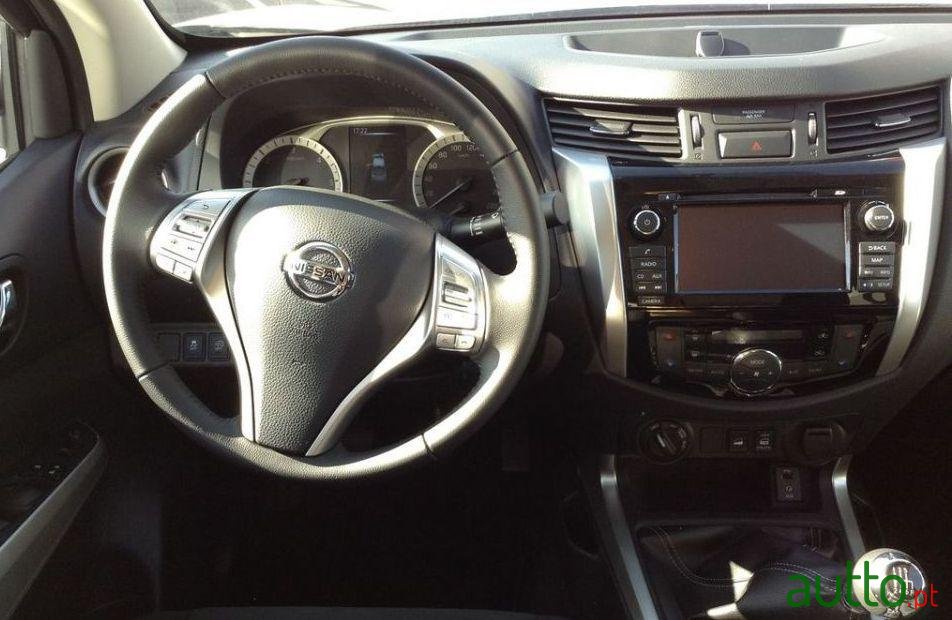 2019' Nissan Navara photo #1