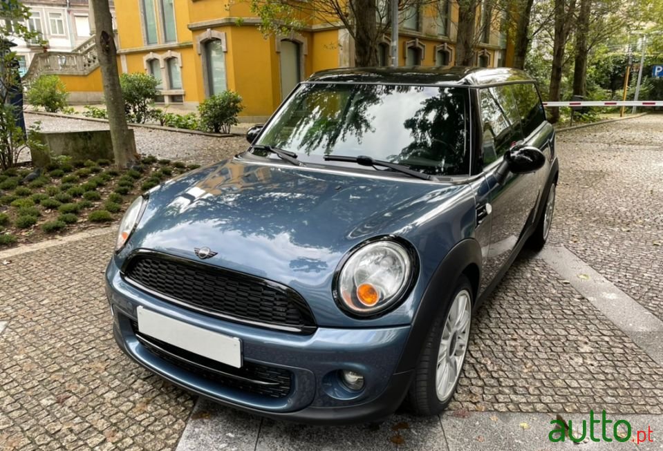 2011' MINI Clubman photo #2