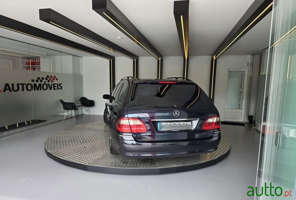 2003' Mercedes-Benz E 320 photo #4