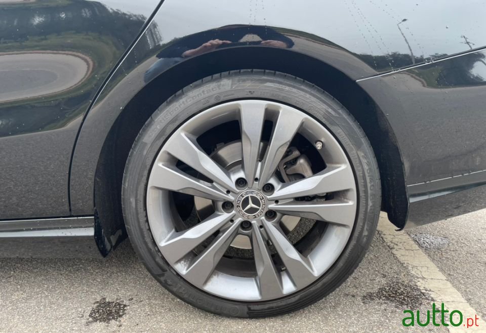 2017' Mercedes-Benz Cla-180 photo #4