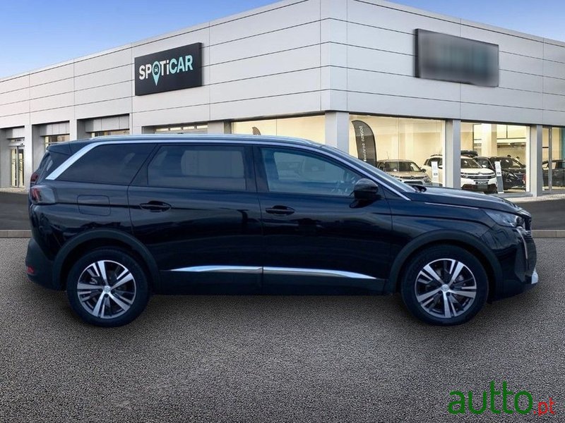 2024' Peugeot 5008 photo #4