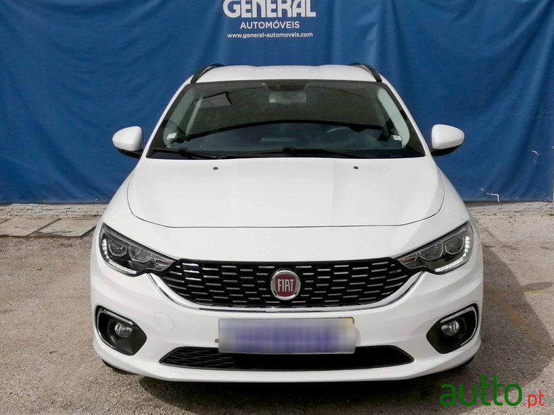 2019' Fiat Tipo Station Wagon photo #2