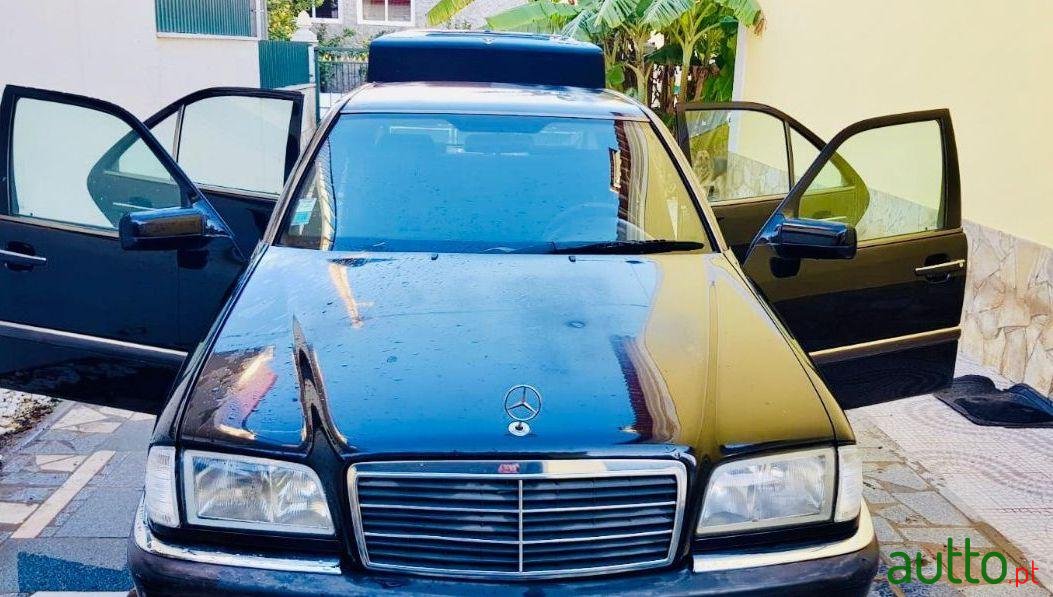 1997' Mercedes-Benz C-200 Diesel photo #3