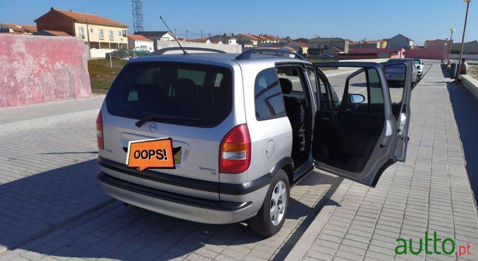 2002' Opel Zafira photo #4