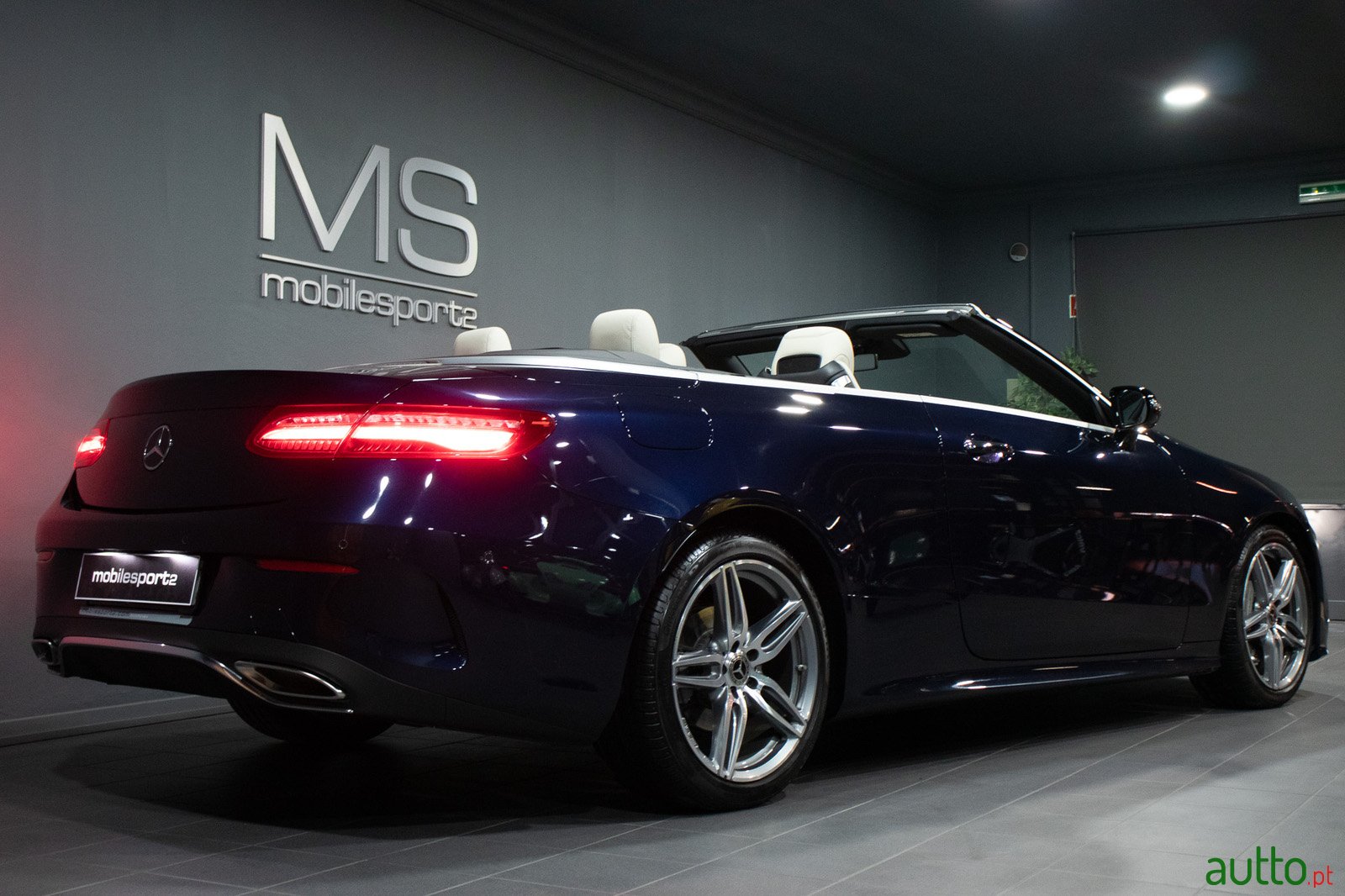 2020' Mercedes-Benz E 300 photo #2