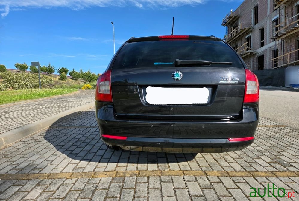 2012' Skoda Octavia Break photo #6