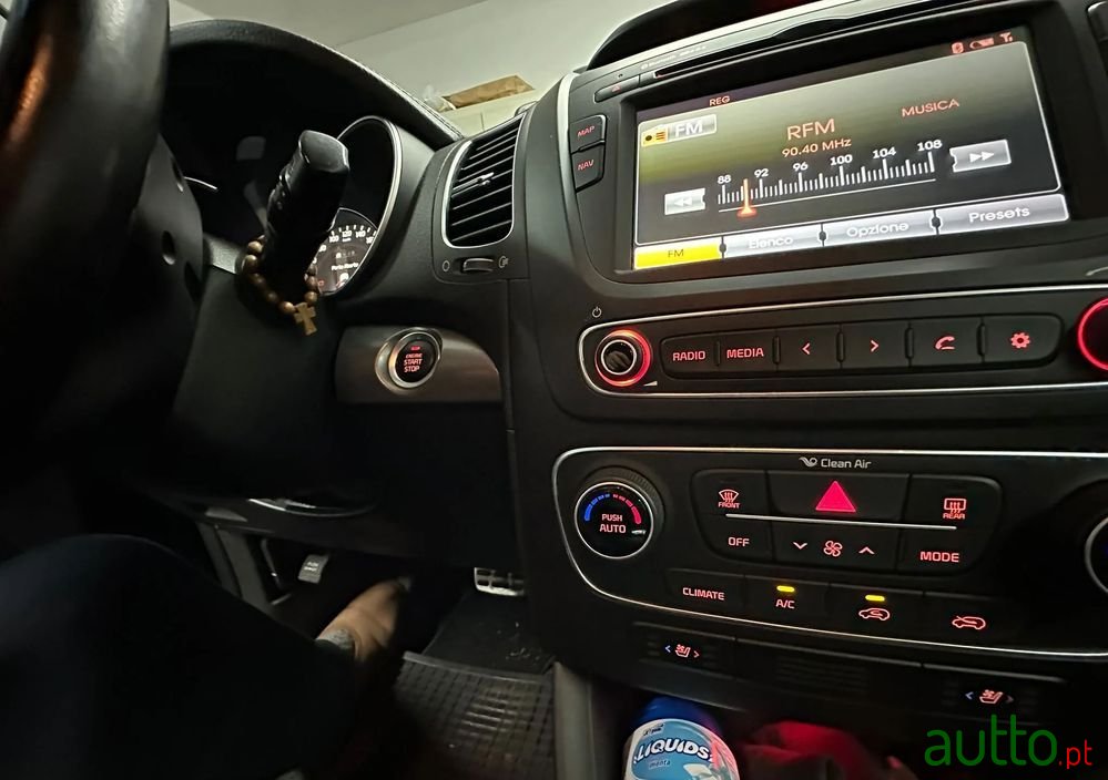 2015' Kia Sorento photo #5