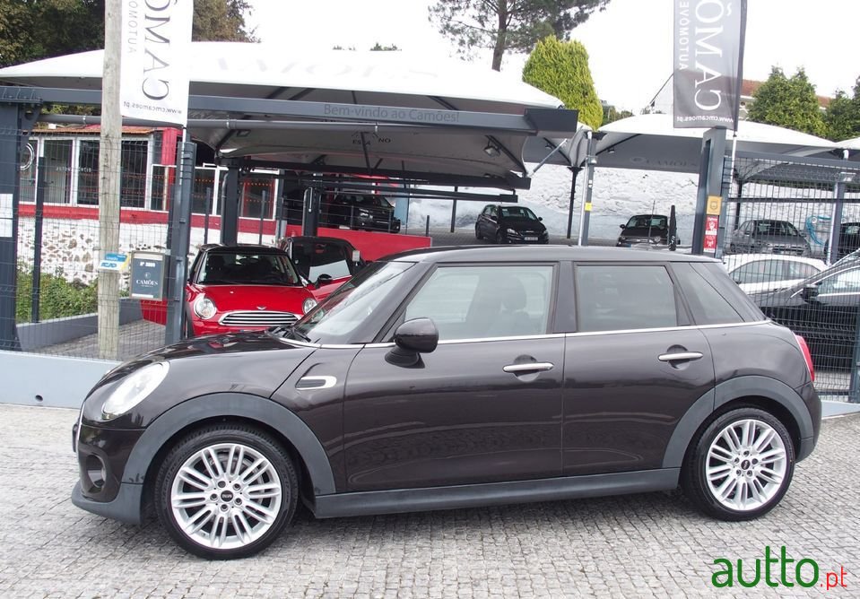 2015' MINI Cooper photo #4