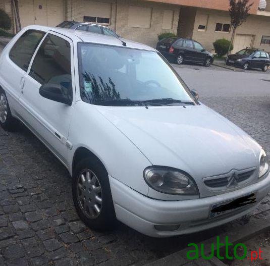 2001' Citroen Saxo photo #2